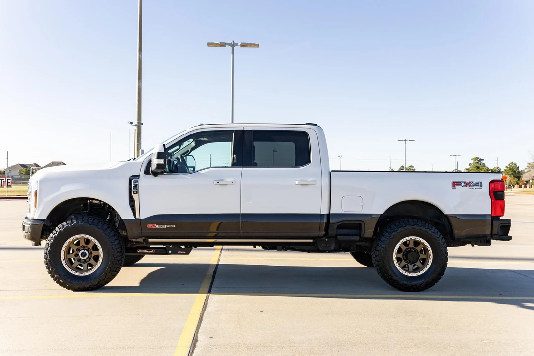 2024 Ford Super Duty 5th Gen - Image 9 of 31