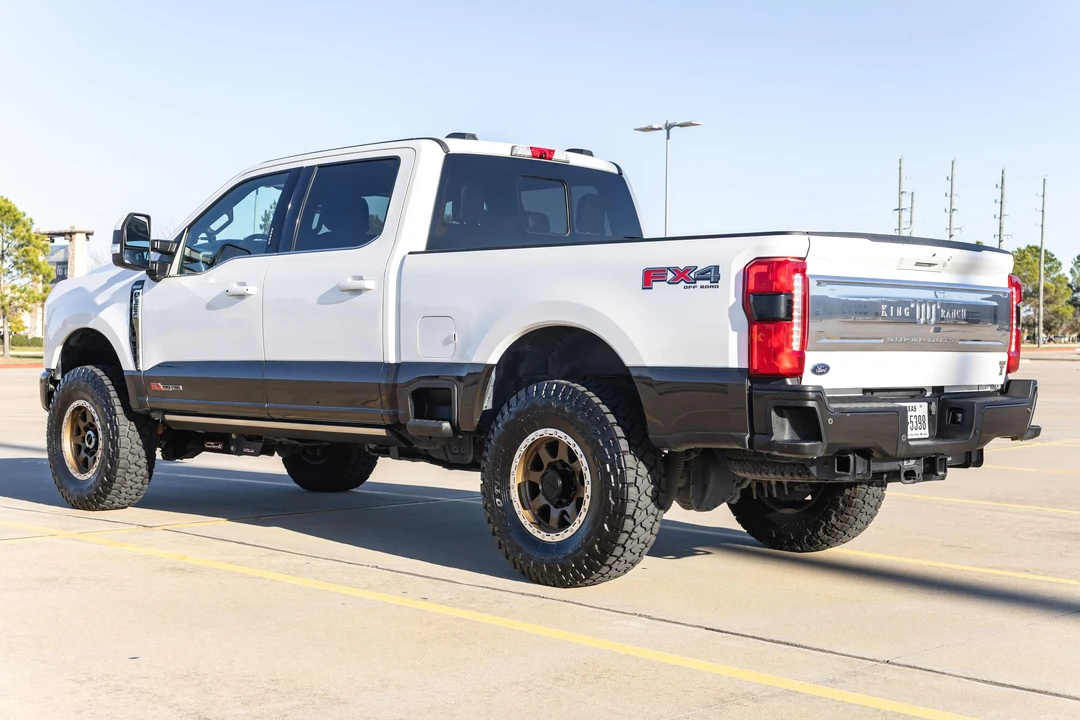 2024 Ford Super Duty 5th Gen - Image 4 of 31