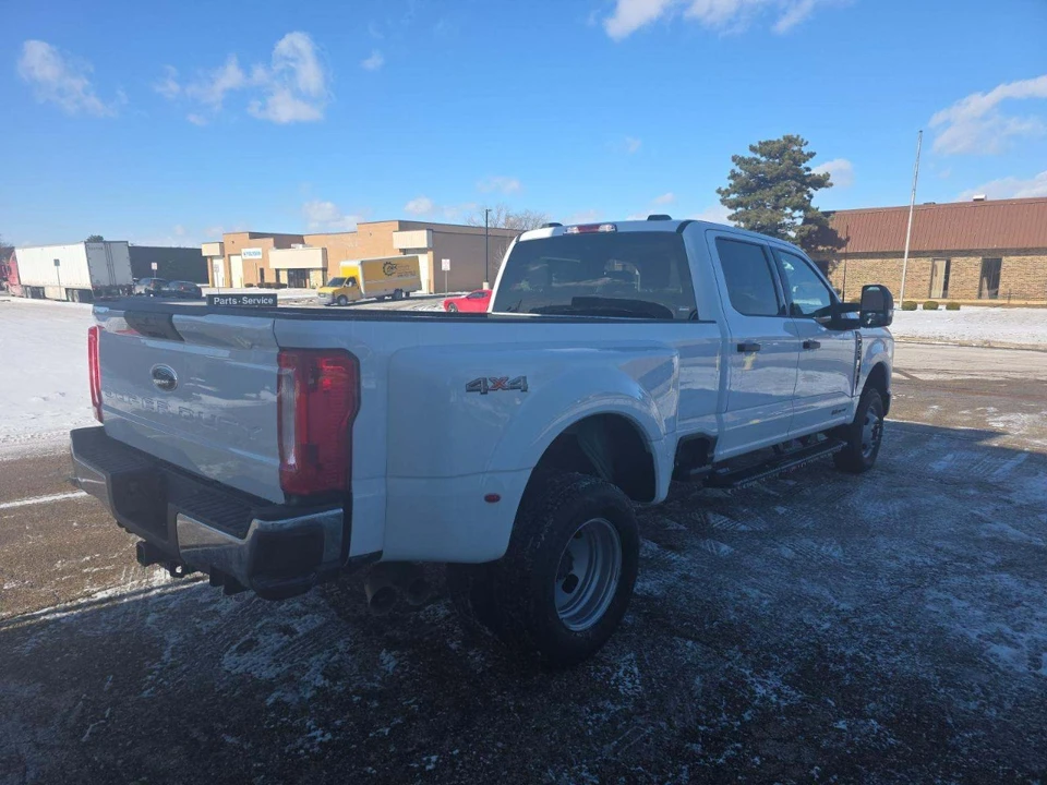 2024 Ford Super Duty 5th Gen - Image 3 of 12