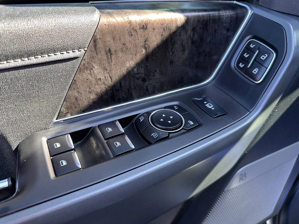 2024 Ford Super Duty 5th Gen - Image 15 of 21