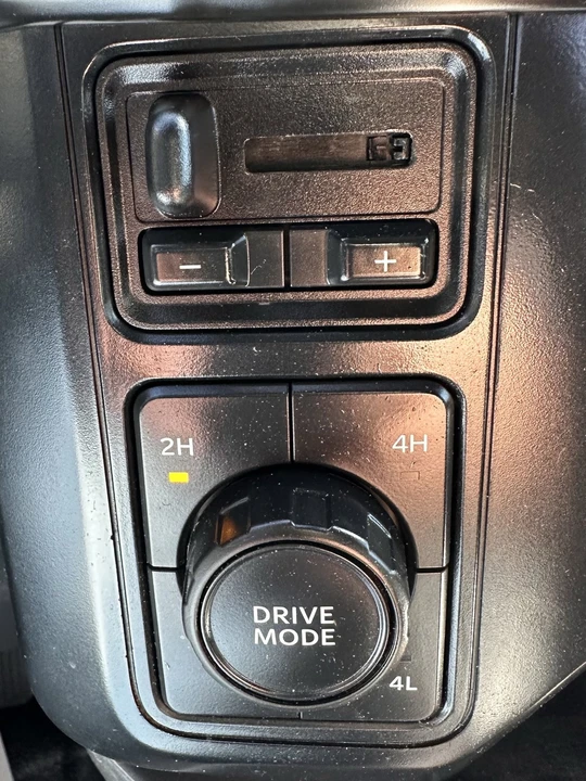 2024 Ford Super Duty 5th Gen - Image 17 of 21
