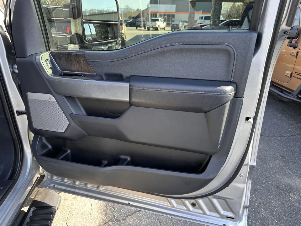2024 Ford Super Duty 5th Gen - Image 11 of 21