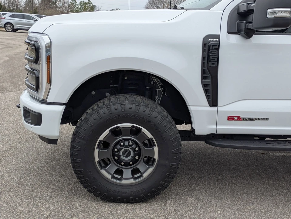 2024 Ford Super Duty 5th Gen - Image 11 of 12