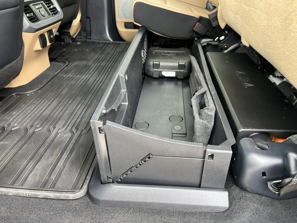 2024 Ford Super Duty 5th Gen - Image 16 of 31
