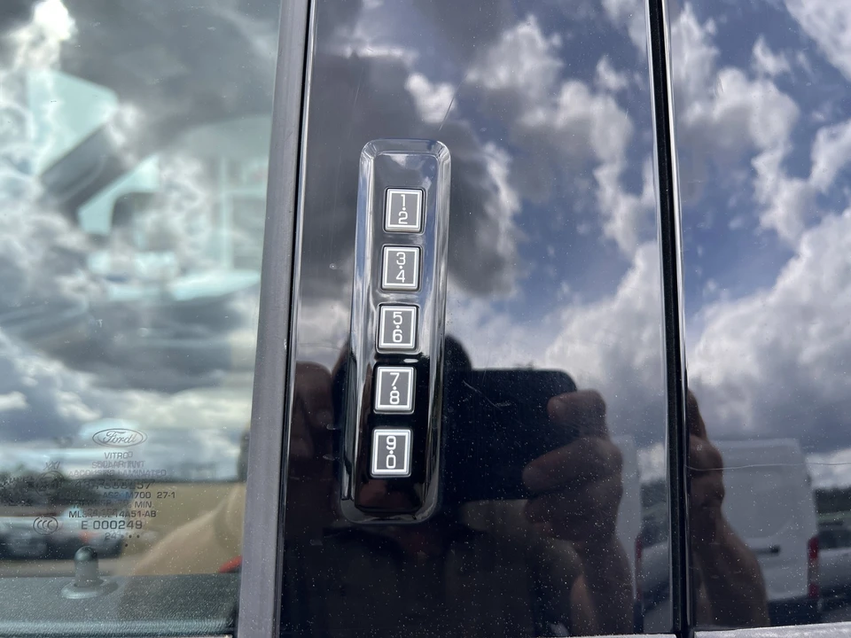 2024 Ford Super Duty 5th Gen - Image 20 of 31