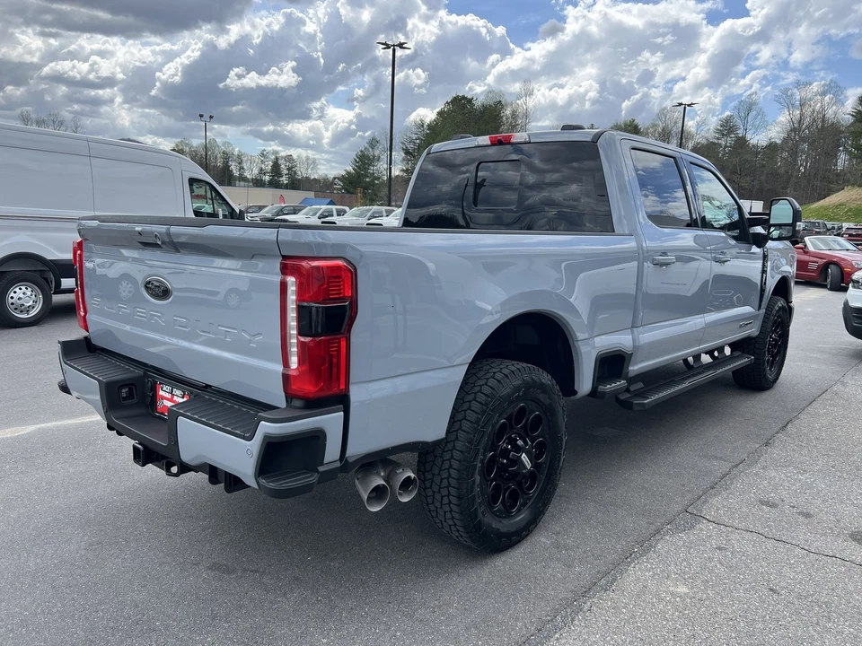 2024 Ford Super Duty 5th Gen - Image 3 of 31