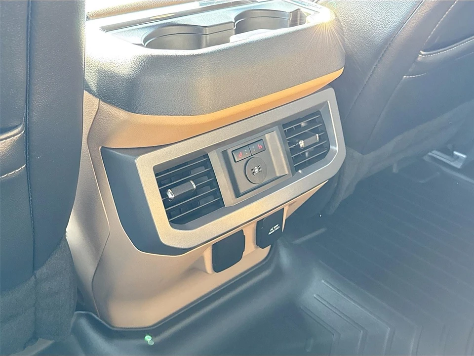 2024 Ford Super Duty 5th Gen - Image 17 of 31