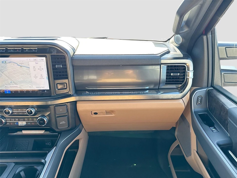 2024 Ford Super Duty 5th Gen - Image 23 of 31