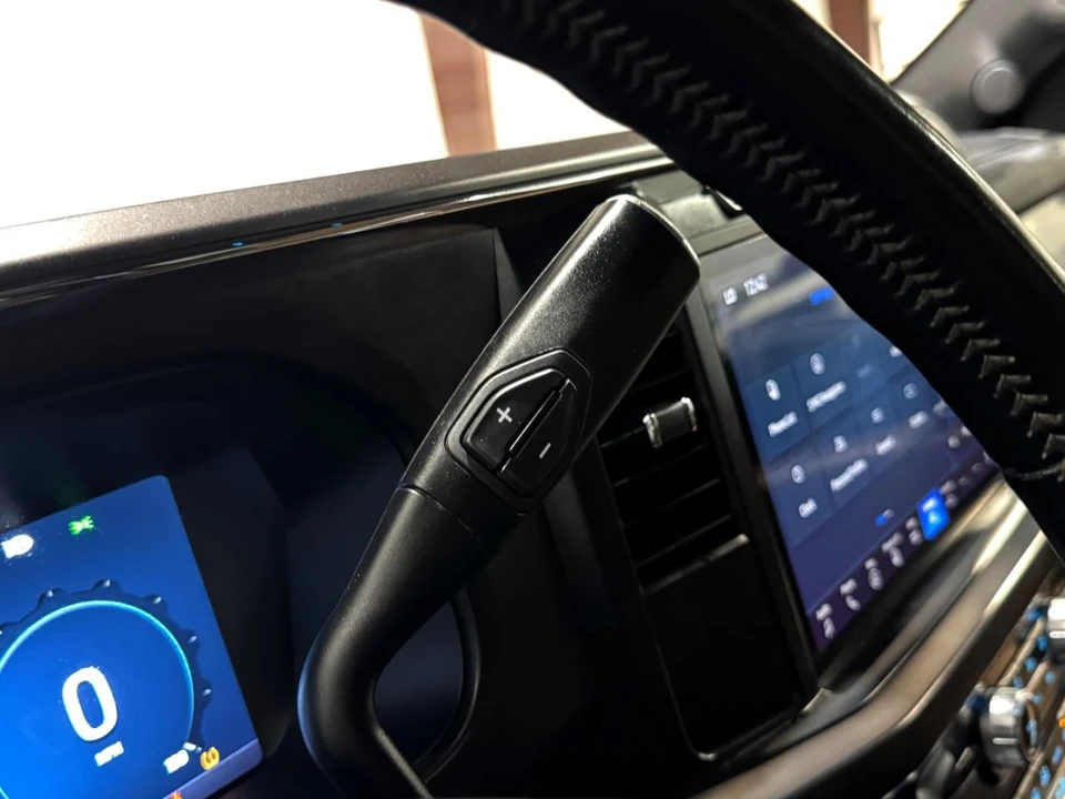 2024 Ford Super Duty 5th Gen - Image 25 of 31
