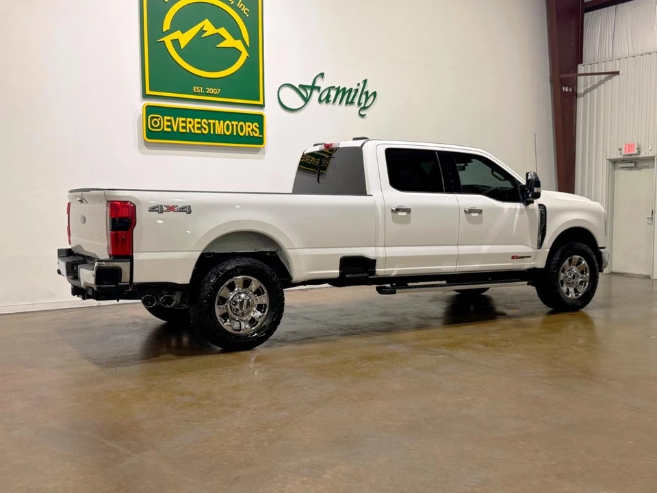 2024 Ford Super Duty 5th Gen - Image 9 of 31