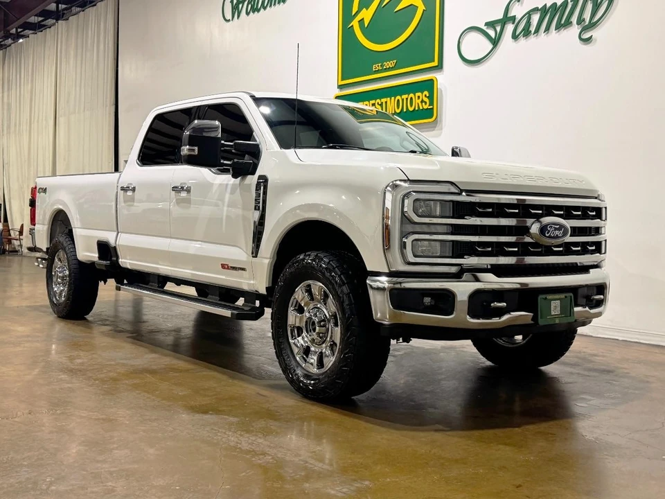 2024 Ford Super Duty 5th Gen - Image 2 of 31