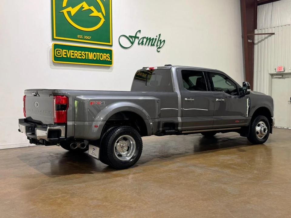2024 Ford Super Duty 5th Gen - Image 8 of 31