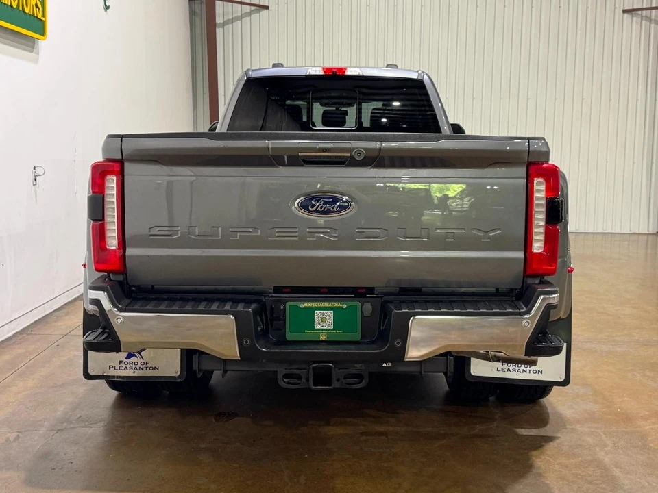 2024 Ford Super Duty 5th Gen - Image 7 of 31