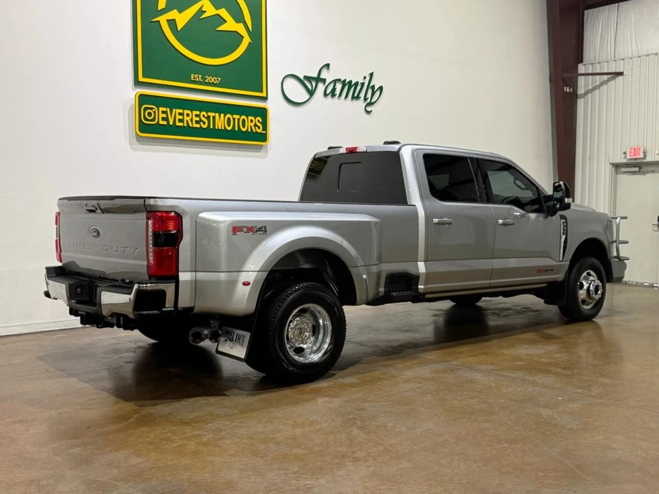 2024 Ford Super Duty 5th Gen - Image 8 of 31