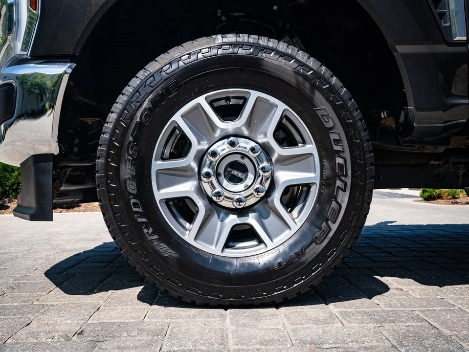 2024 Ford Super Duty 5th Gen - Image 13 of 21