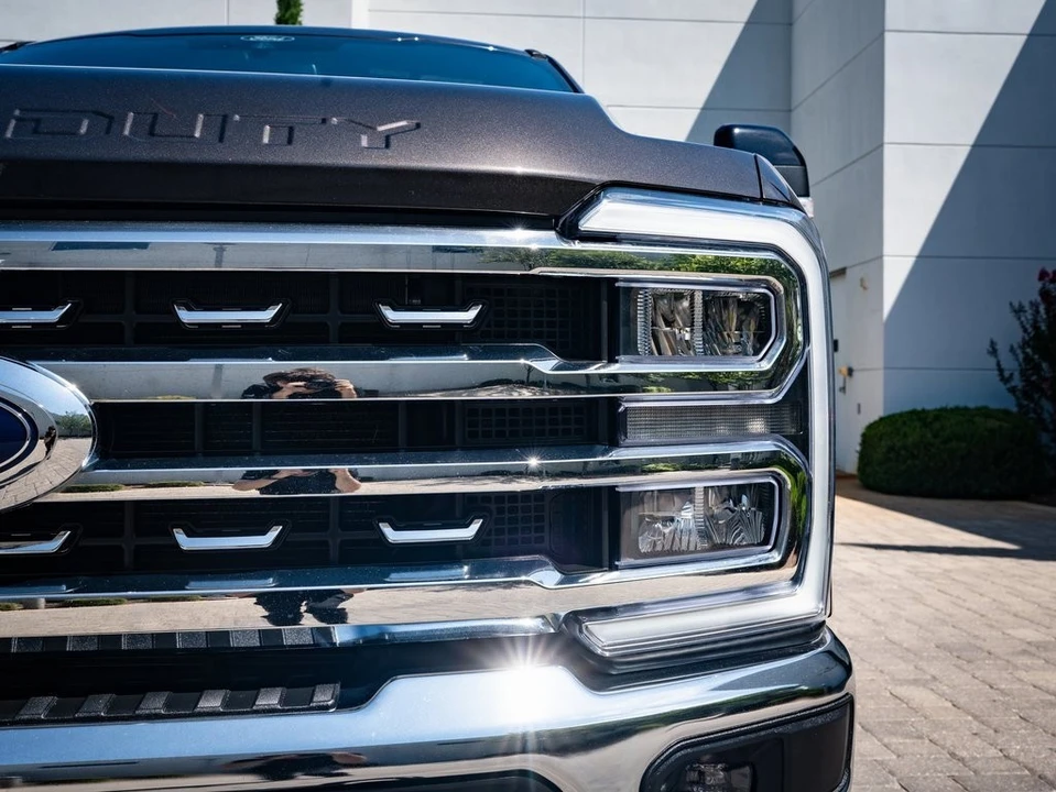 2024 Ford Super Duty 5th Gen - Image 15 of 21