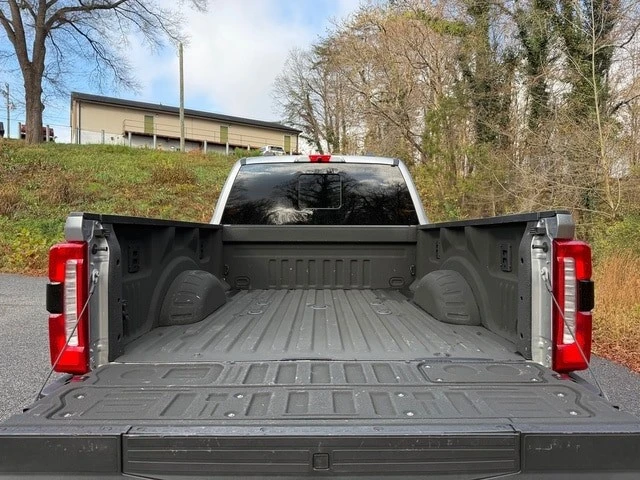 2024 Ford Super Duty 5th Gen - Image 8 of 12