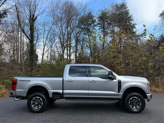 2024 Ford Super Duty 5th Gen - Image 5 of 12
