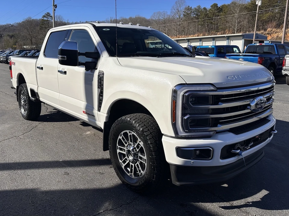 2024 Ford Super Duty 5th Gen - Image 4 of 12