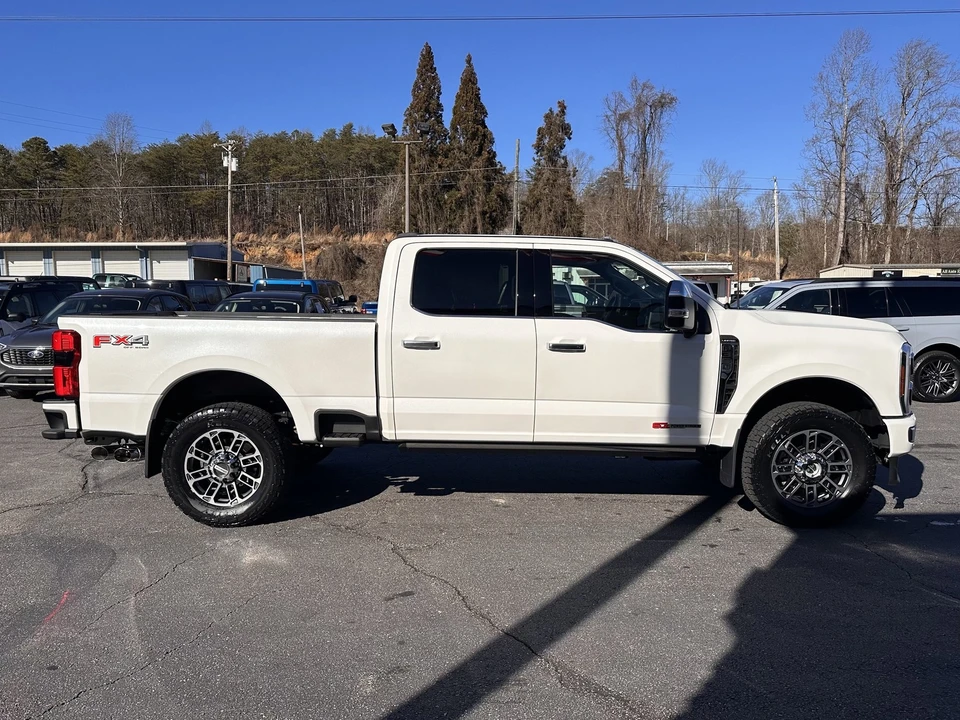 2024 Ford Super Duty 5th Gen - Image 5 of 12