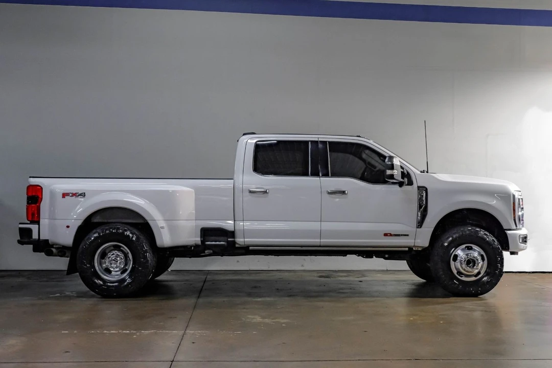 2024 Ford Super Duty 5th Gen - Image 11 of 21