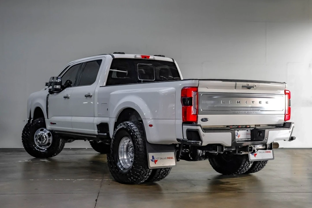 2024 Ford Super Duty 5th Gen - Image 16 of 21
