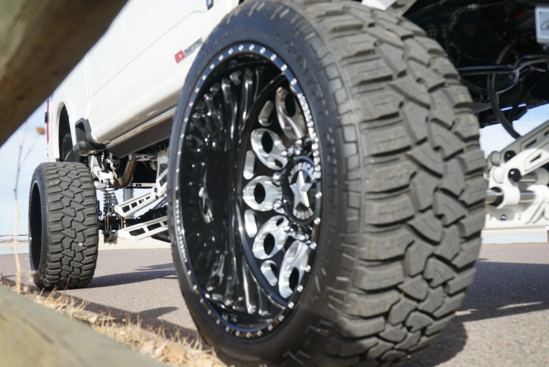 2024 Ford Super Duty 5th Gen - Image 7 of 12