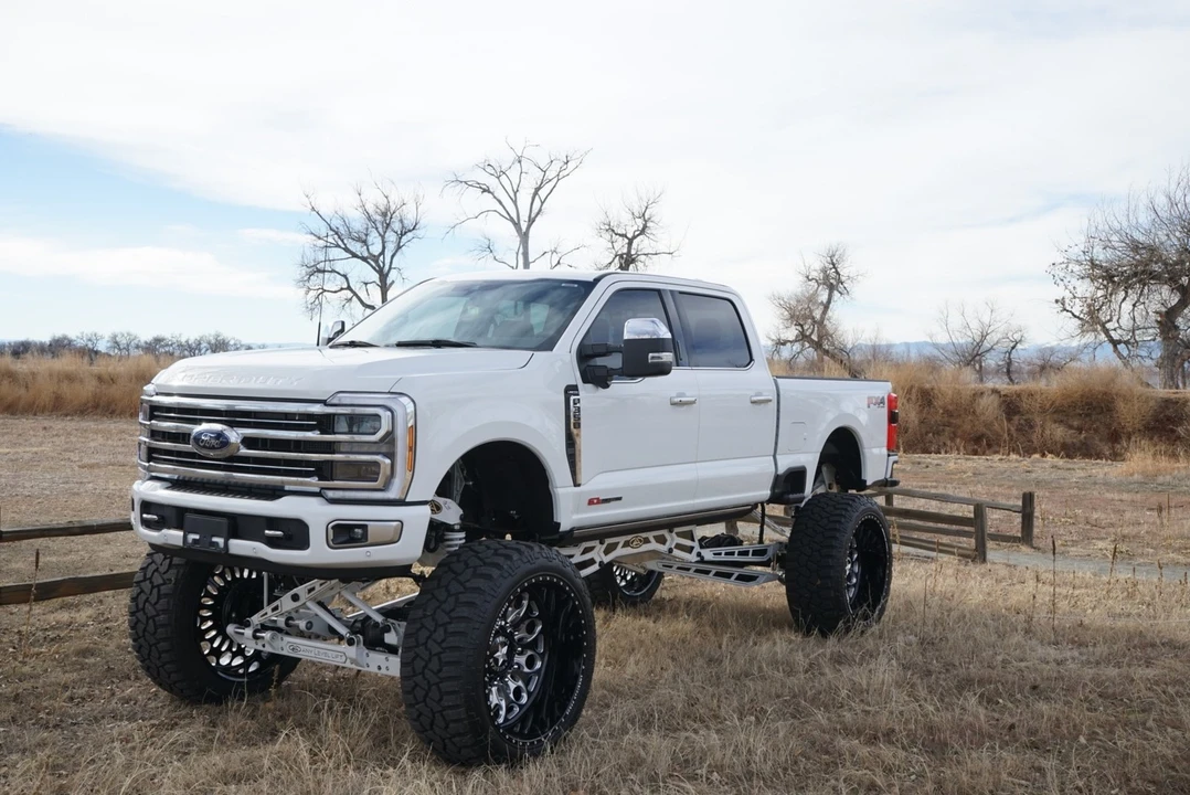 2024 Ford Super Duty 5th Gen - Image 10 of 12