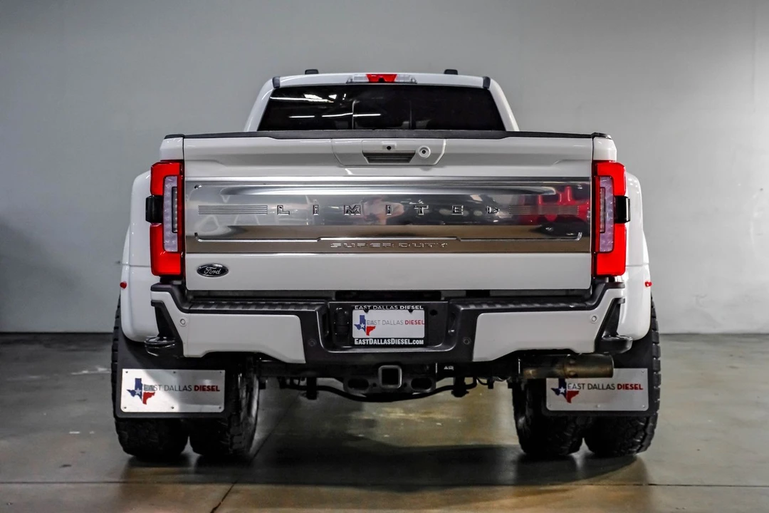 2024 Ford Super Duty 5th Gen - Image 15 of 21
