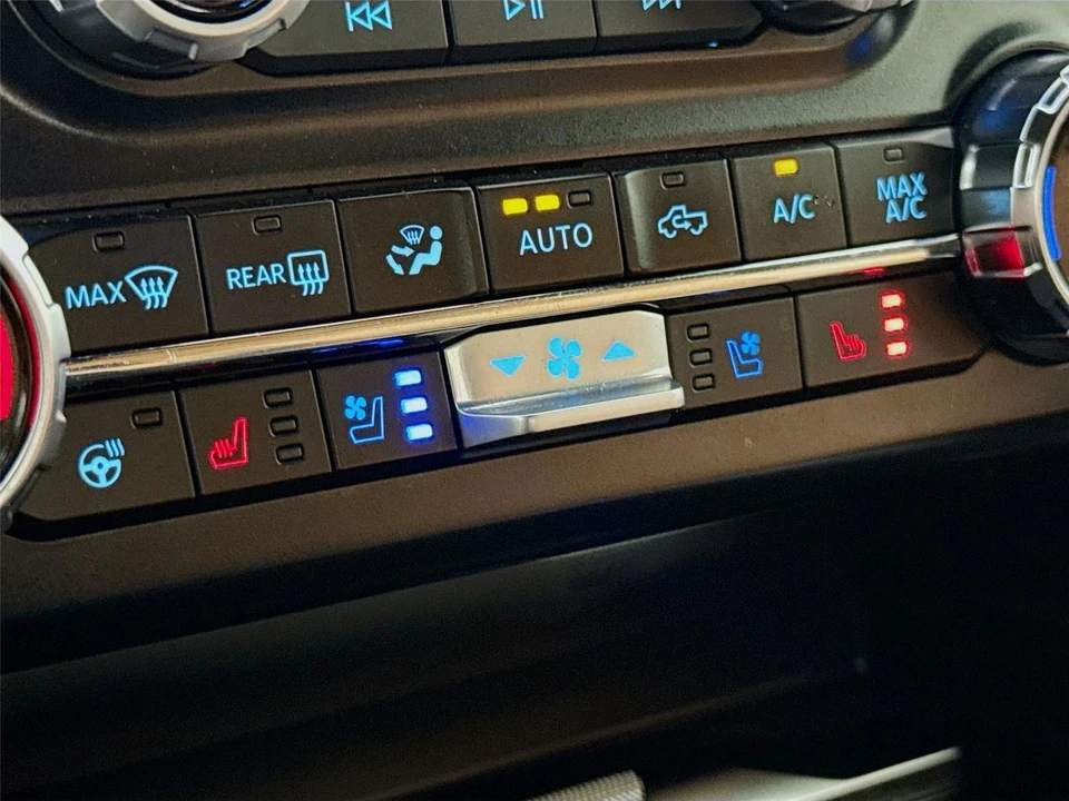 2024 Ford Super Duty 5th Gen - Image 14 of 31
