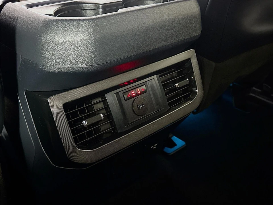 2024 Ford Super Duty 5th Gen - Image 21 of 31