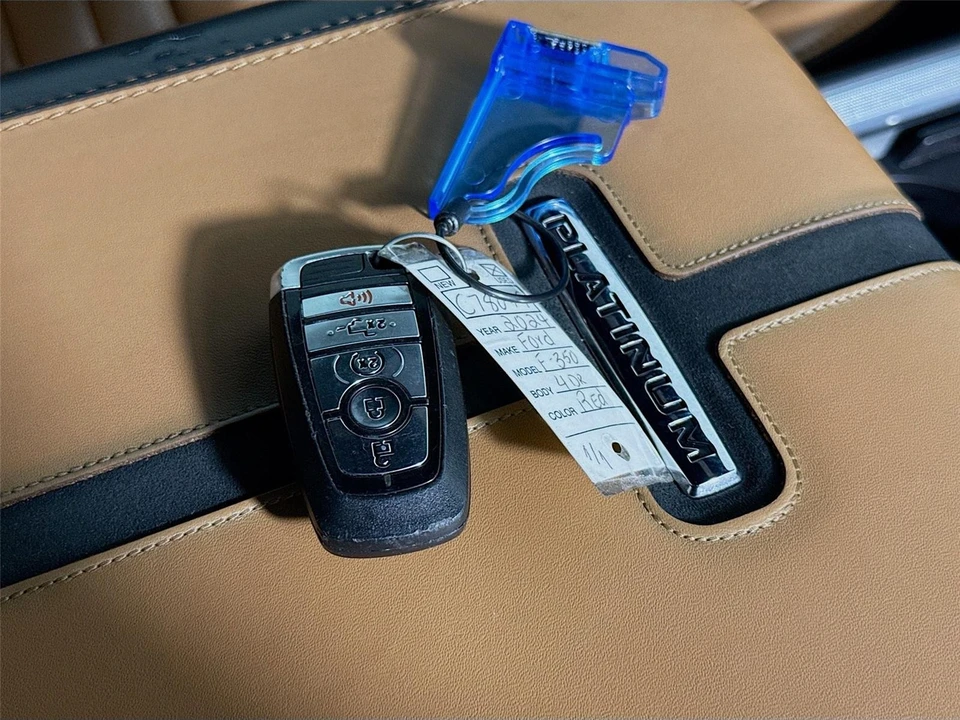 2024 Ford Super Duty 5th Gen - Image 26 of 31
