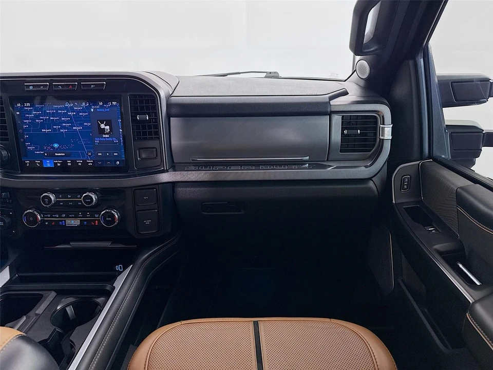 2024 Ford Super Duty 5th Gen - Image 25 of 31
