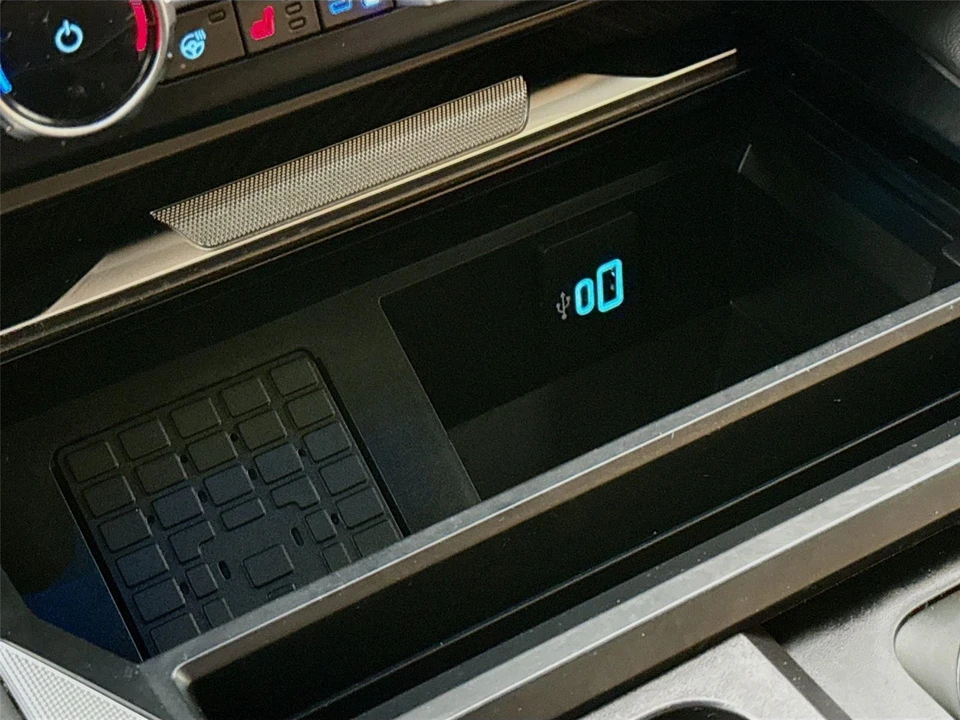 2024 Ford Super Duty 5th Gen - Image 19 of 31