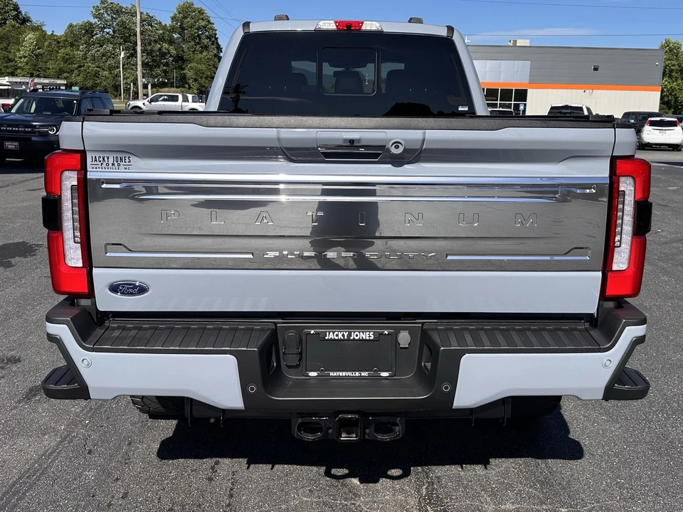 2024 Ford Super Duty 5th Gen - Image 7 of 31