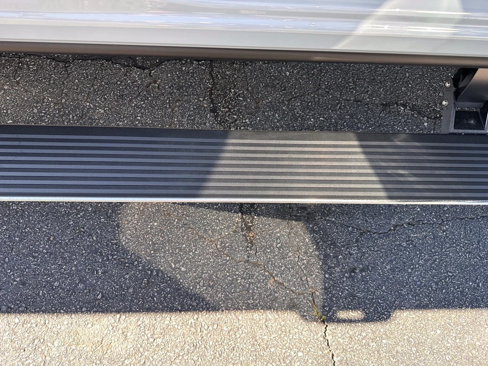 2024 Ford Super Duty 5th Gen - Image 18 of 31