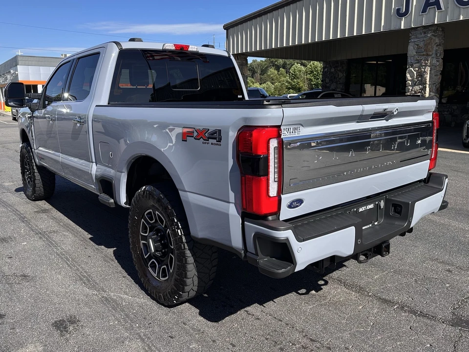 2024 Ford Super Duty 5th Gen - Image 8 of 31