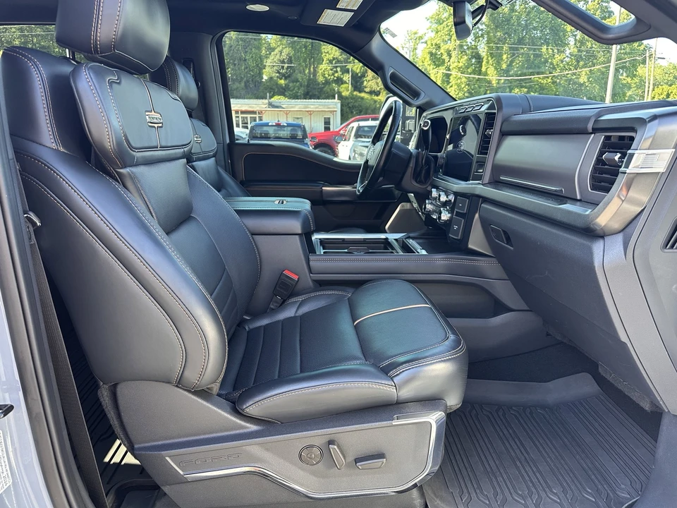 2024 Ford Super Duty 5th Gen - Image 17 of 31