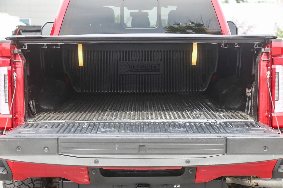 2024 Ford Super Duty 5th Gen - Image 24 of 31