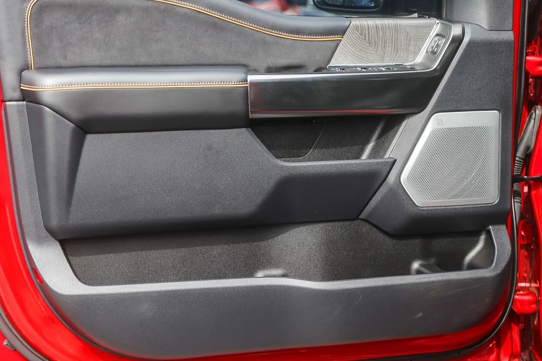 2024 Ford Super Duty 5th Gen - Image 19 of 31