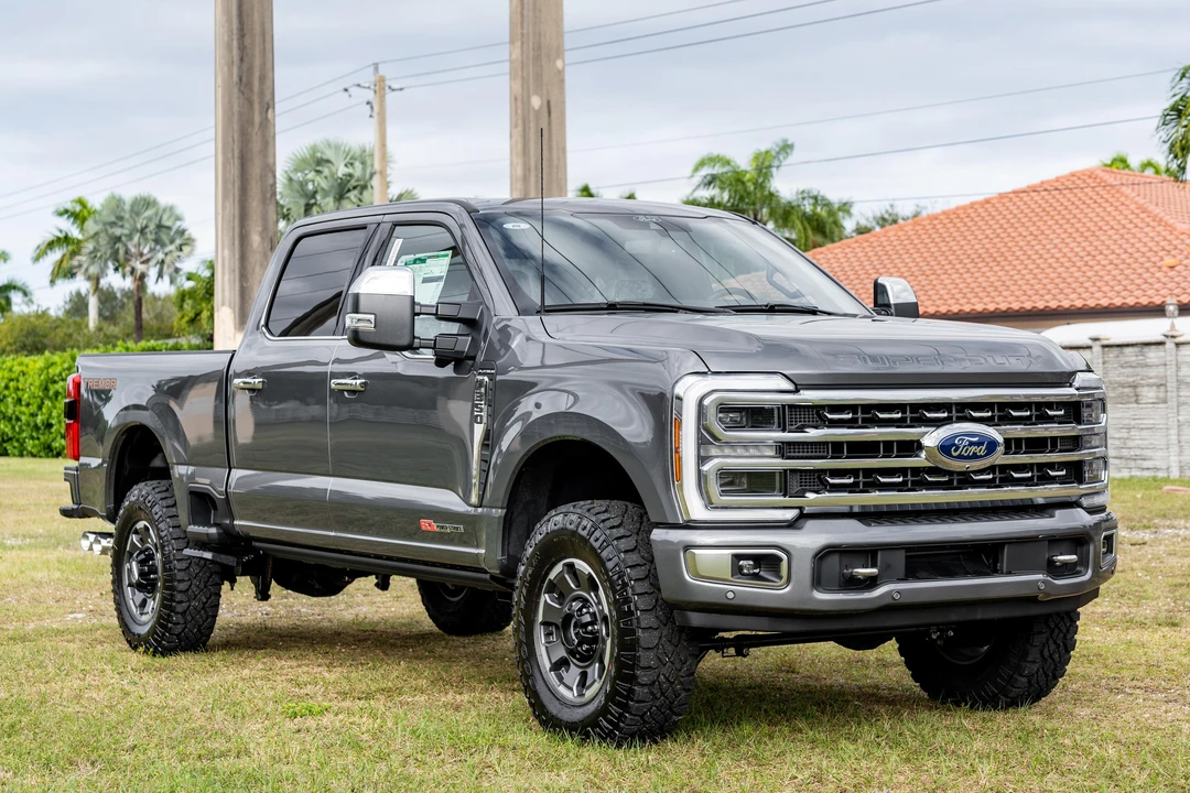 2024 Ford Super Duty 5th Gen - Image 28 of 31