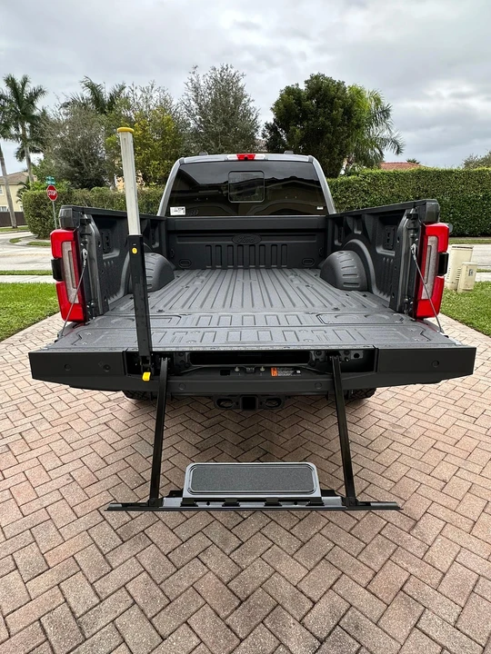 2024 Ford Super Duty 5th Gen - Image 25 of 31