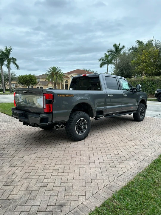 2024 Ford Super Duty 5th Gen - Image 26 of 31
