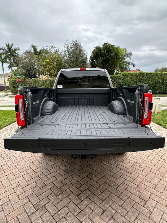 2024 Ford Super Duty 5th Gen - Image 23 of 31