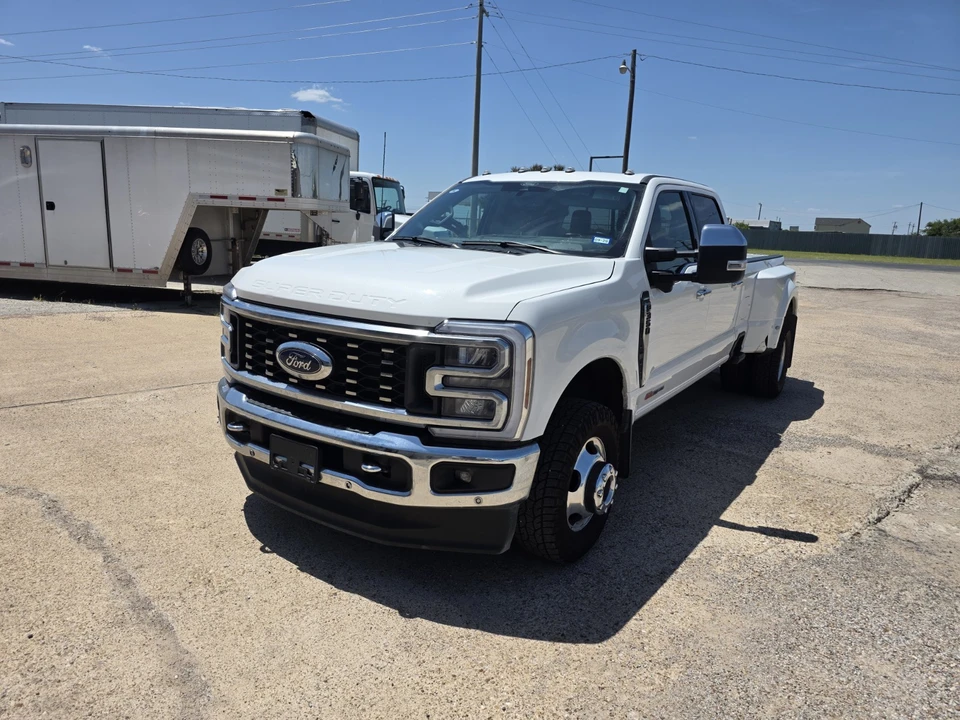 2024 Ford Super Duty 5th Gen - Image 2 of 24