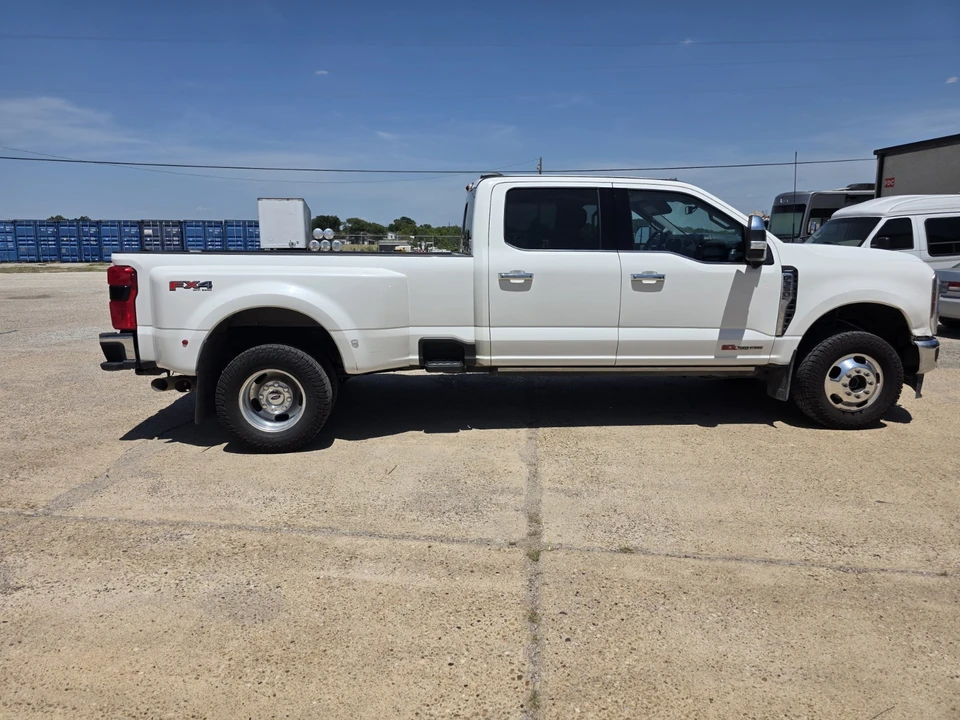 2024 Ford Super Duty 5th Gen - Image 7 of 24