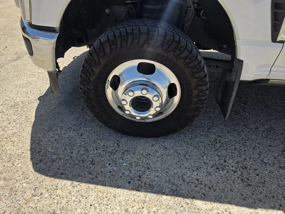 2024 Ford Super Duty 5th Gen - Image 12 of 24