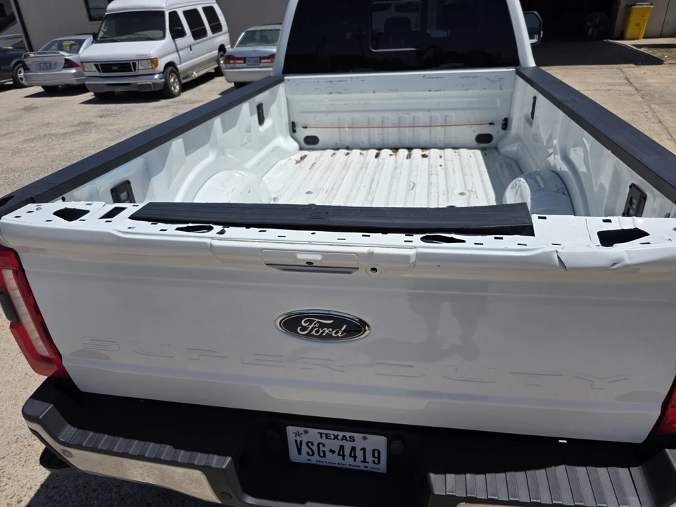 2024 Ford Super Duty 5th Gen - Image 15 of 24