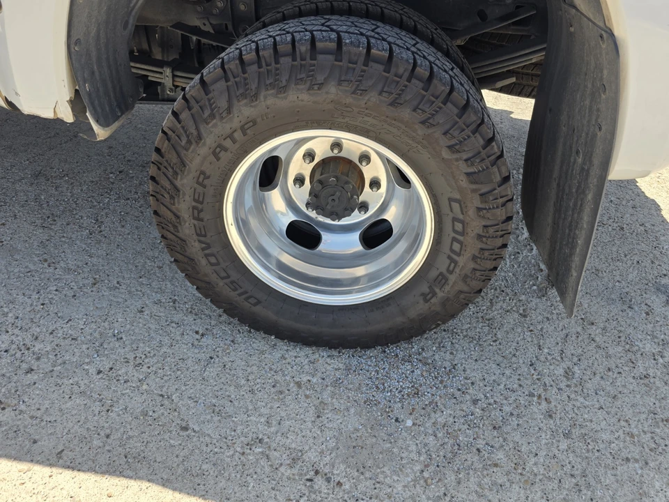 2024 Ford Super Duty 5th Gen - Image 11 of 24