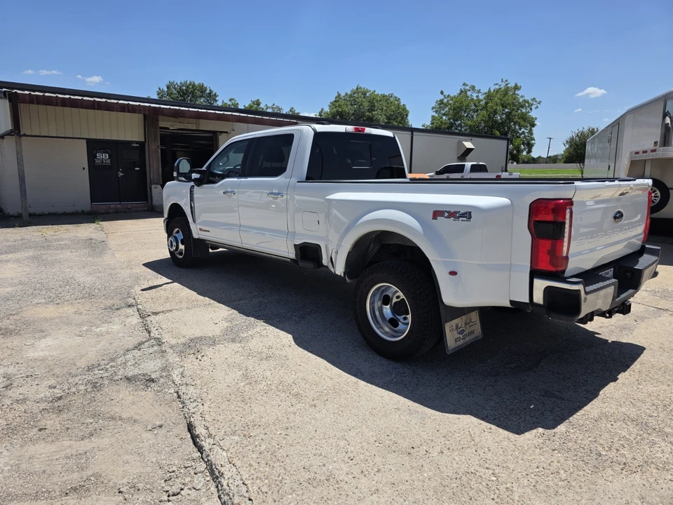 2024 Ford Super Duty 5th Gen - Image 4 of 24